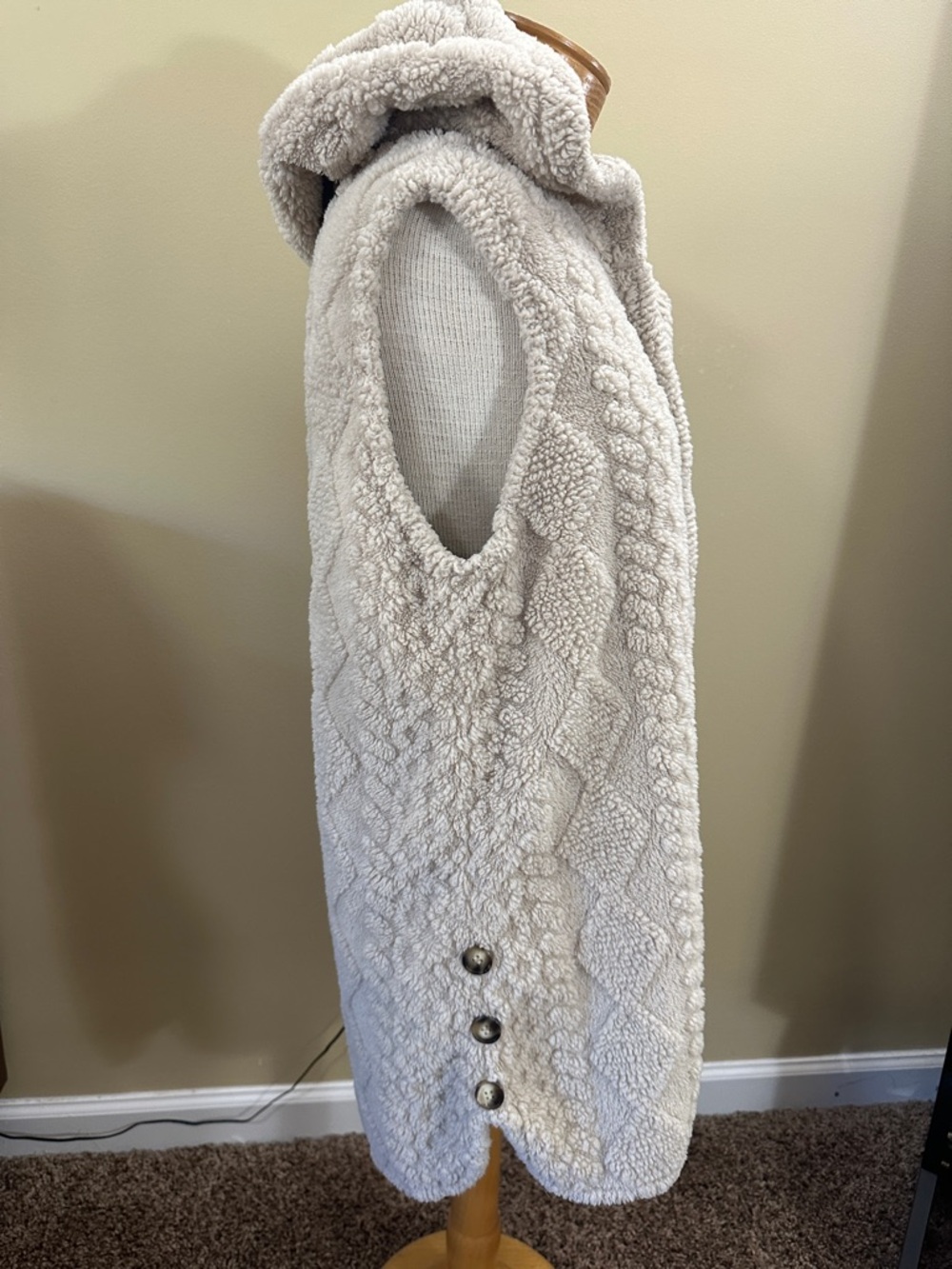 SHEIN Cream Hooded Cable Knit Button-Front Cardigan Vest - Picture 6 of 9